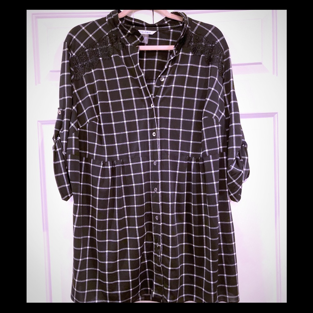 ❣️New Nygard Black White Plaid Button down tunic